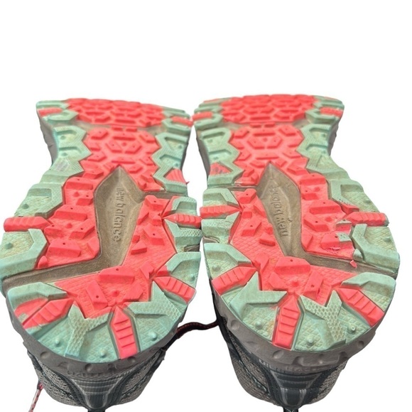 New Balance 412v3 Trail Running Shoes All-terrain Size 8.5 Womens WTE41203 Gray - Picture 10 of 11